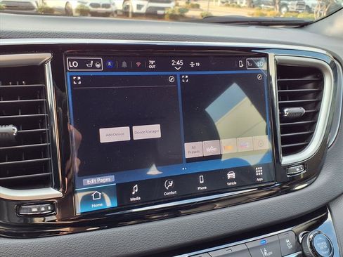 New 2026 Chrysler Voyager LX image 5