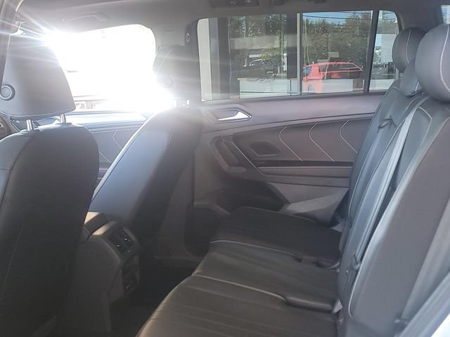 Used 2023 Volkswagen Tiguan SE R-Line FWD image 12
