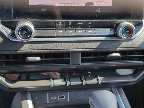 Certified 2024 Chevrolet Colorado Trail Boss w/ Advanced Trailering Package image 16