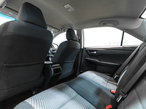 Used 2015 Toyota Camry LE FWD image 14