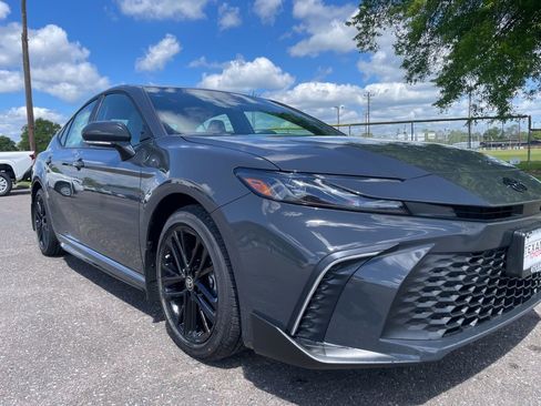 New 2026 Toyota Camry SE w/ Convenience Package image 9