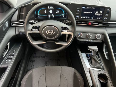 New 2026 Hyundai Elantra SE image 12