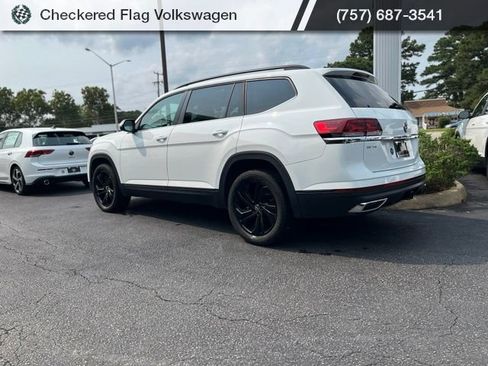 Used 2023 Volkswagen Atlas SE w/ Black Wheel Package AWD/4WD image 6