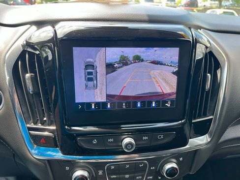 Used 2021 Chevrolet Traverse Premier AWD/4WD image 39