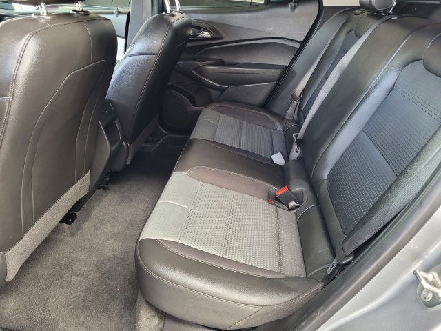 Used 2026 Chevrolet Trax LT FWD image 15