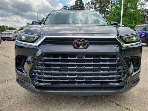 Certified 2024 Toyota Grand Highlander FWD image 4