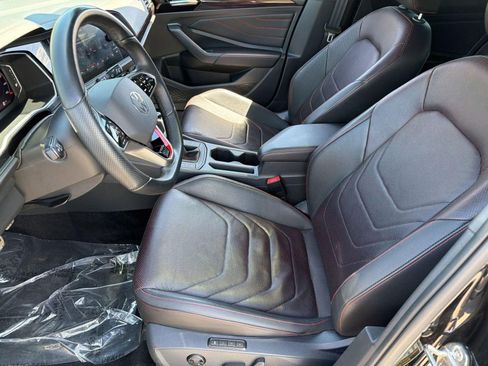 Used 2022 Volkswagen Jetta GLI Autobahn FWD image 5