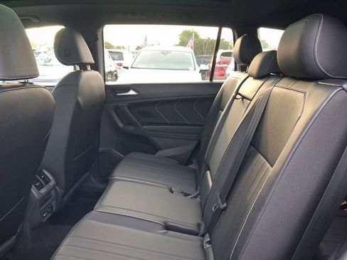 Certified 2024 Volkswagen Tiguan SE R-Line FWD image 8