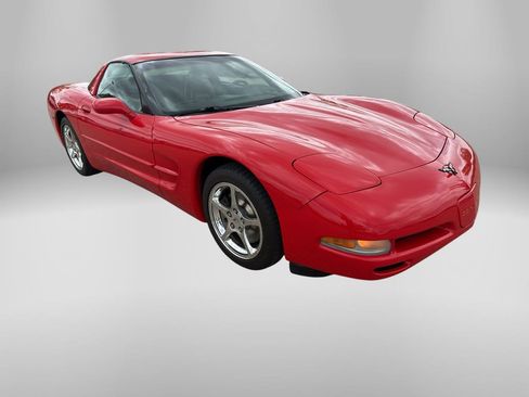 Used 2002 Chevrolet Corvette Coupe w/ Preferred Equipment Group2 RWD image 6