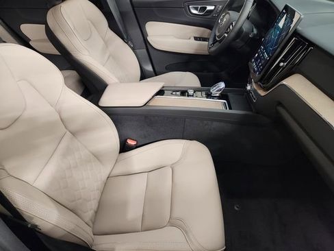 New 2026 Volvo XC60 B5 Core image 3