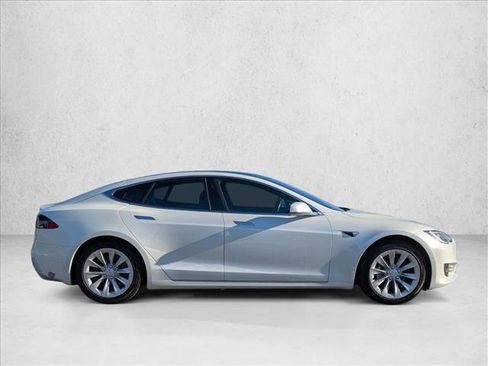 Used 2018 Tesla Model S 75D image 4