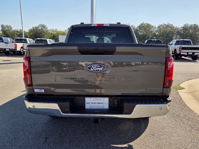 New 2026 Ford F150 XLT w/ XLT Chrome Appearance Package RWD image 10