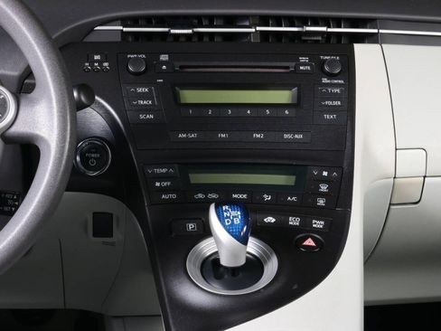 Used 2010 Toyota Prius FWD image 50