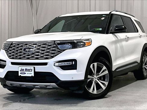 Used 2020 Ford Explorer Platinum image 2