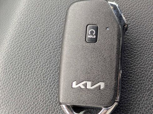 Used 2025 Kia Sportage X-Line AWD/4WD image 36