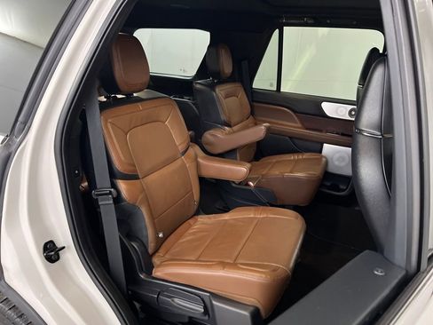 Used 2023 Lincoln Navigator Reserve image 20