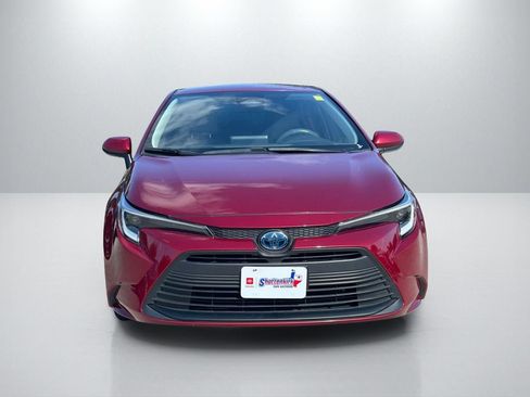 Used 2023 Toyota Corolla LE FWD image 2