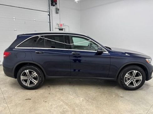 Used 2019 Mercedes-Benz GLC 300 4MATIC image 4