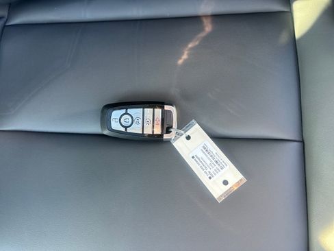 New 2025 Ford Expedition Active image 29