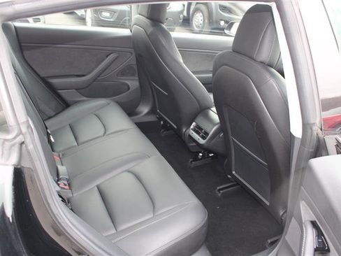 Used 2018 Tesla Model 3 Long Range image 15