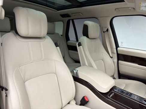 Used 2022 Land Rover Range Rover Westminster Edition image 6