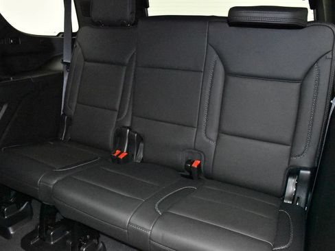 Used 2023 GMC Yukon Denali AWD/4WD image 38