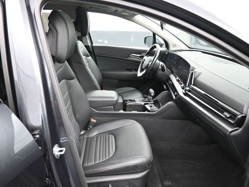 Certified 2025 Kia Sportage SX image 26