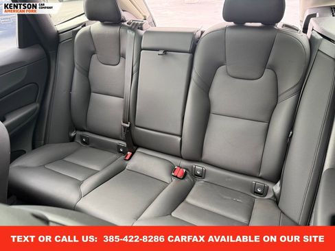 Used 2025 Volvo XC60 B5 Plus image 32