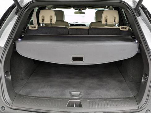 Used 2019 Cadillac XT5 AWD image 9