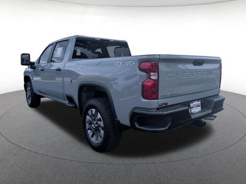 Used 2025 Chevrolet Silverado 2500 Custom AWD/4WD image 4