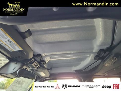 New 2026 Jeep Gladiator Mojave AWD/4WD image 9