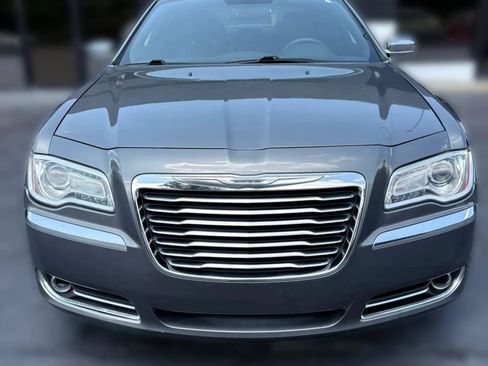 Used 2012 Chrysler 300 Limited RWD image 8