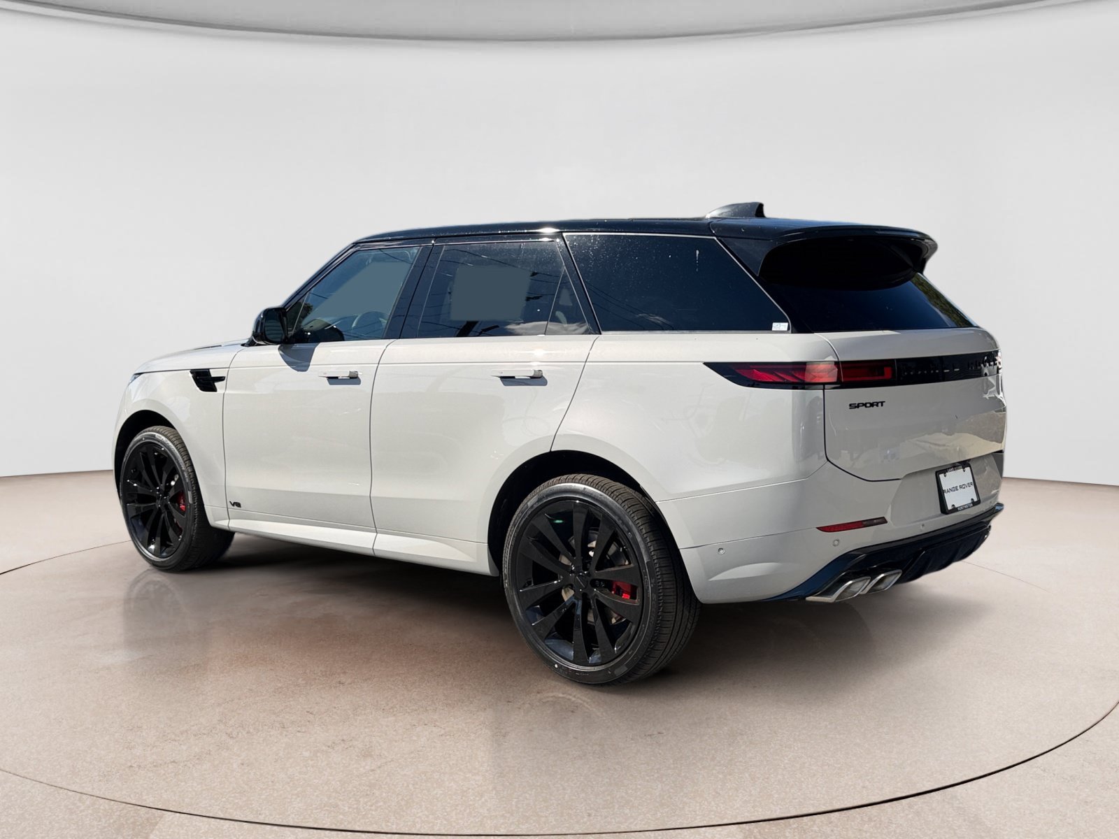 New 2027 Land Rover Range Rover Sport Dynamic SE AWD/4WD image 3