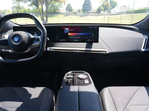 Used 2024 BMW iX xDrive50 w/ Sport Package AWD/4WD image 19