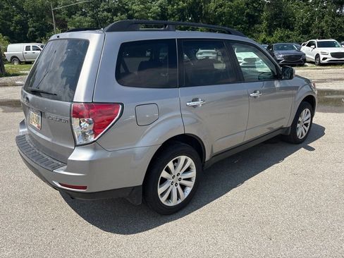 Used 2011 Subaru Forester 2.5X Premium w/ All-Weather Pkg AWD/4WD image 4