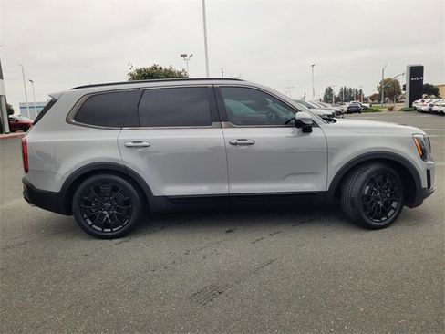 Used 2021 Kia Telluride EX w/ EX Premium Package image 3