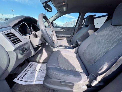 Used 2011 Chevrolet Traverse LS image 11