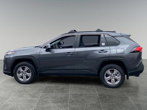 Used 2023 Toyota RAV4 XLE w/ Convenience Package FWD image 2