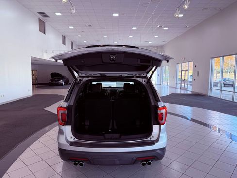 Used 2019 Ford Explorer Sport w/ Equipment Group 401A image 13
