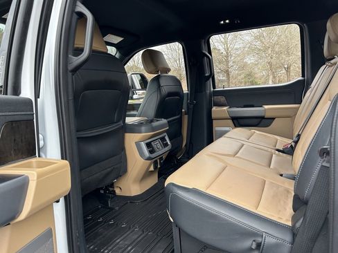 Used 2023 Ford F250 Lariat w/ Chrome Package image 50