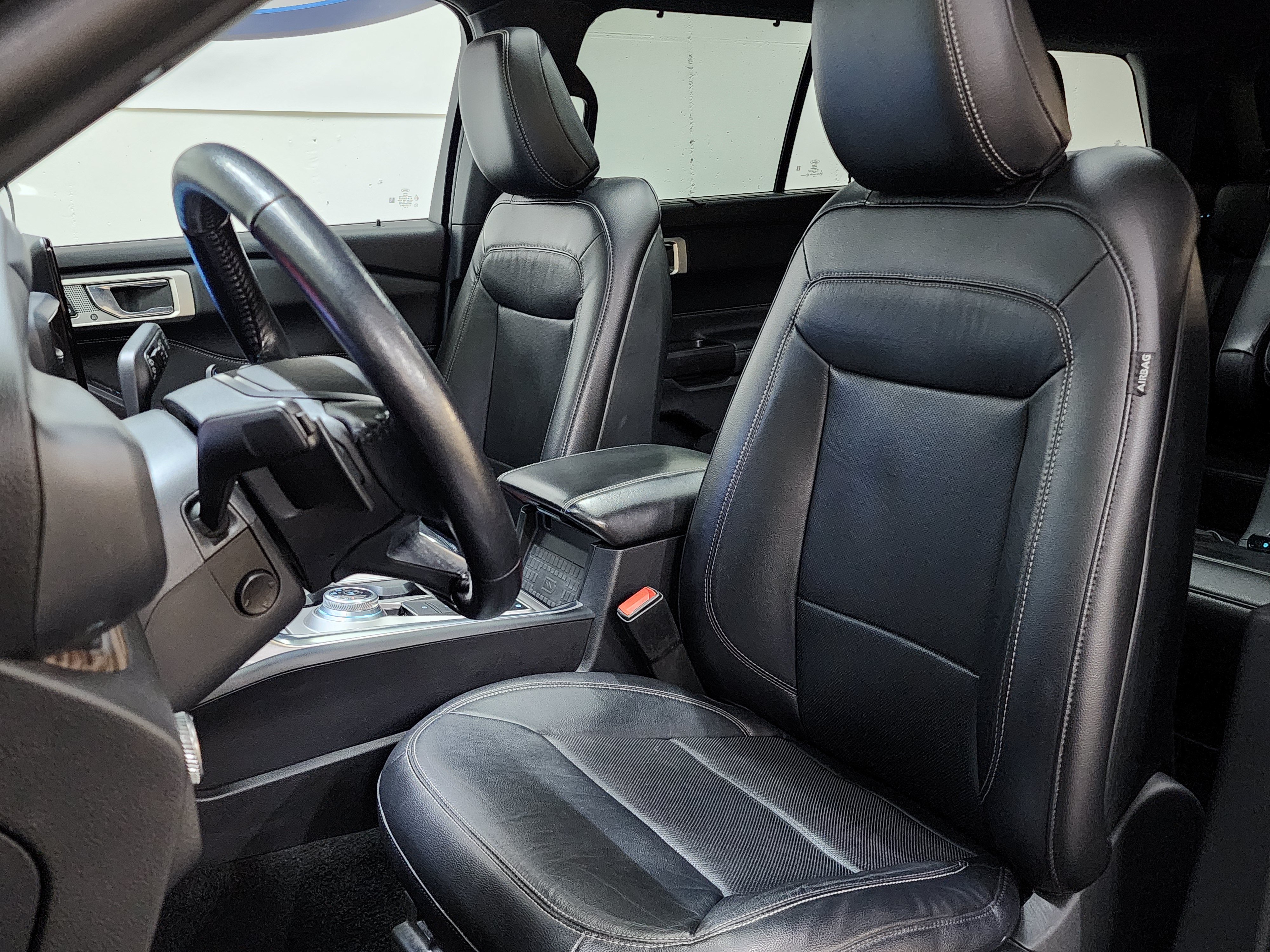 Used 2020 Ford Explorer Limited AWD/4WD image 16