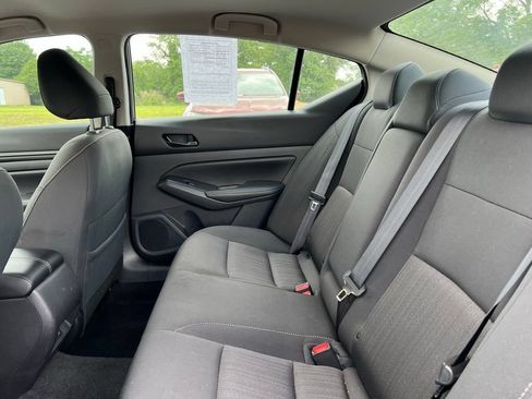 Used 2025 Nissan Altima 2.5 SV FWD image 5