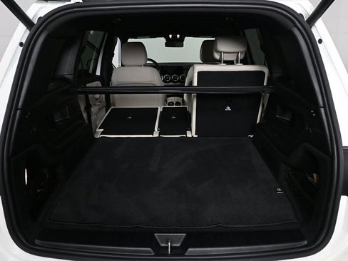 Certified 2025 Mercedes-Benz GLB 250 image 29