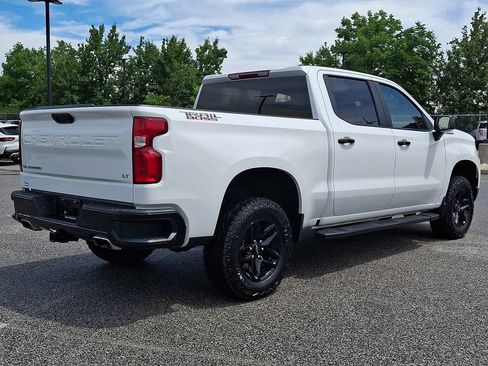 Used 2024 Chevrolet Silverado 1500 LT Trail Boss w/ Protection Package AWD/4WD image 9