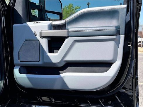 Used 2022 Ford F450 Limited AWD/4WD image 23