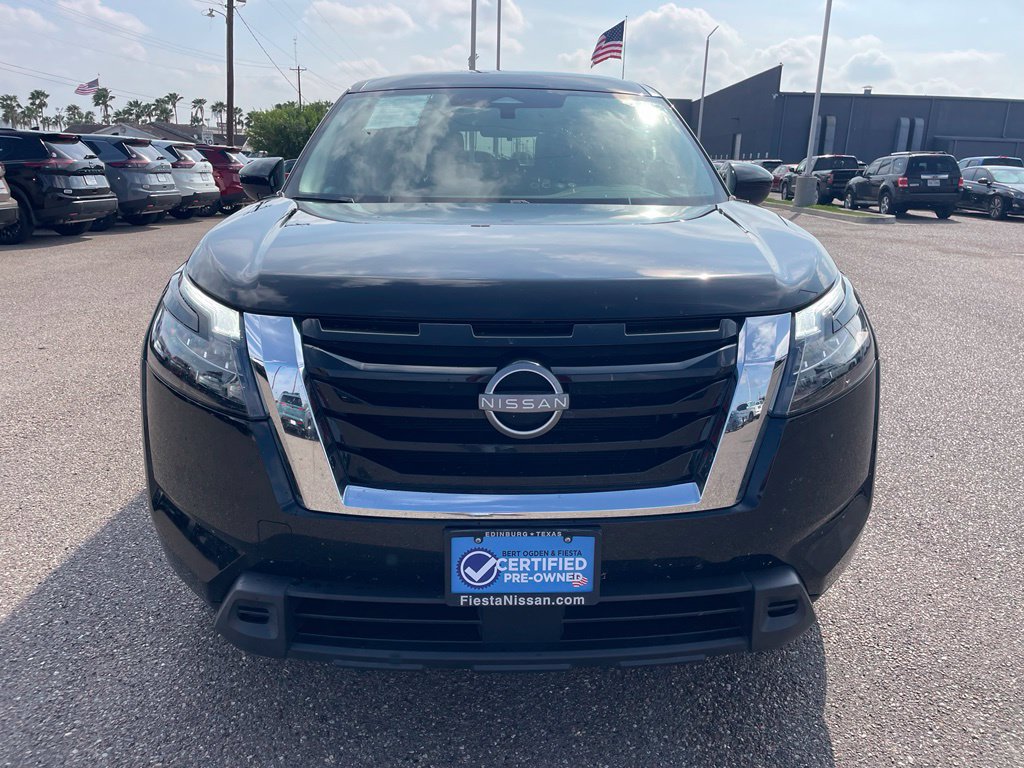 Certified 2024 Nissan Pathfinder S FWD image 2