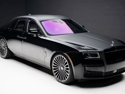 Used 2022 Rolls-Royce Ghost w/ Ghost Package image 35