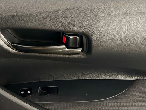 Used 2023 Toyota Corolla LE FWD image 31