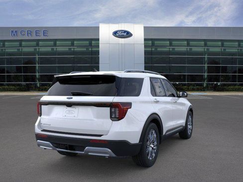 New 2026 Ford Explorer Platinum RWD image 8