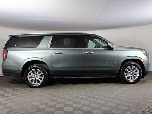 Used 2023 Chevrolet Suburban Premier image 20